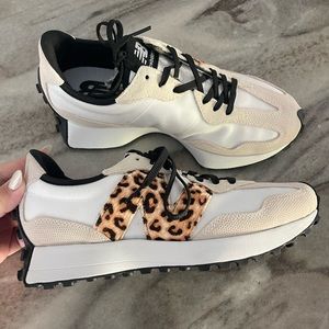 Womens new balance sneakers